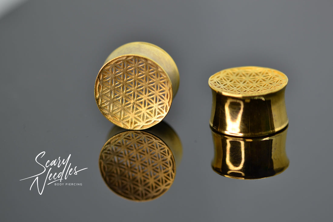 Géometric Gold Plug By NAGA - Scary Needles
