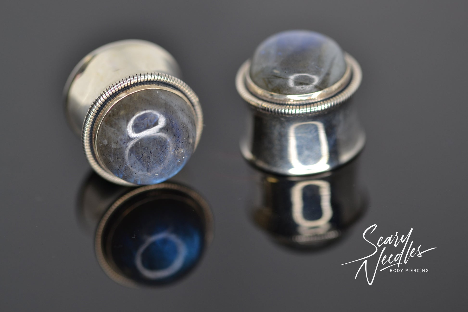 Plug Cabochon Labradorite - Scary Needles