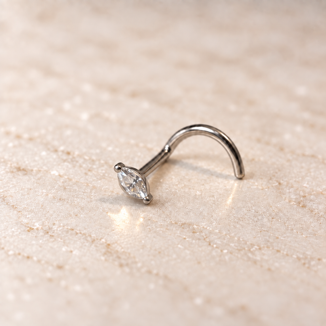 Stud Ovale Strass