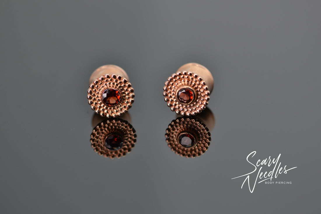 Plug Rose Gold Vermeil Grenat - Scary Needles